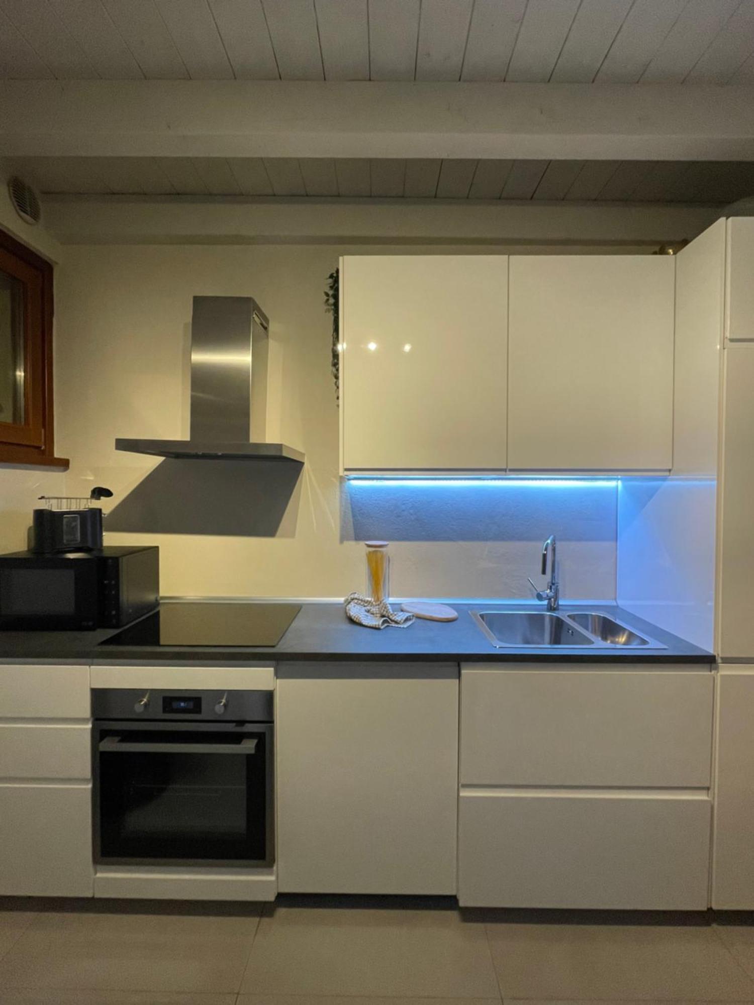 דסנזאנו דל גארדה Amelie Apartment מראה חיצוני תמונה